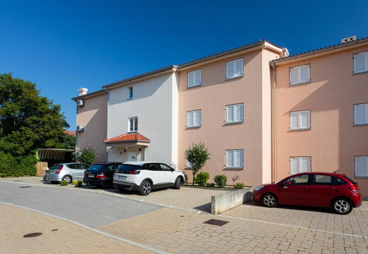 Apartments Crnekovic IV Baška Dış mekan fotoğraf