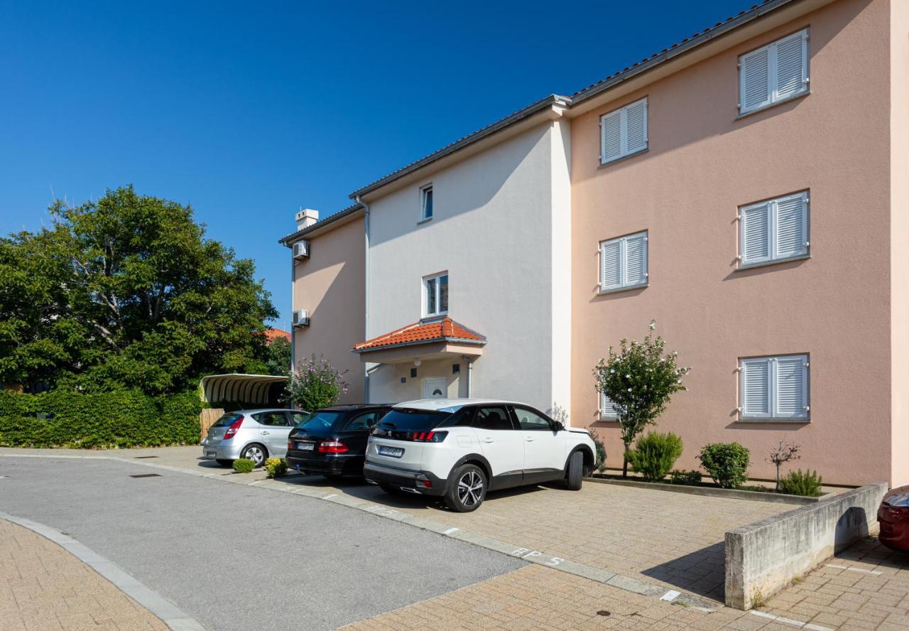 Apartments Crnekovic IV Baška Dış mekan fotoğraf