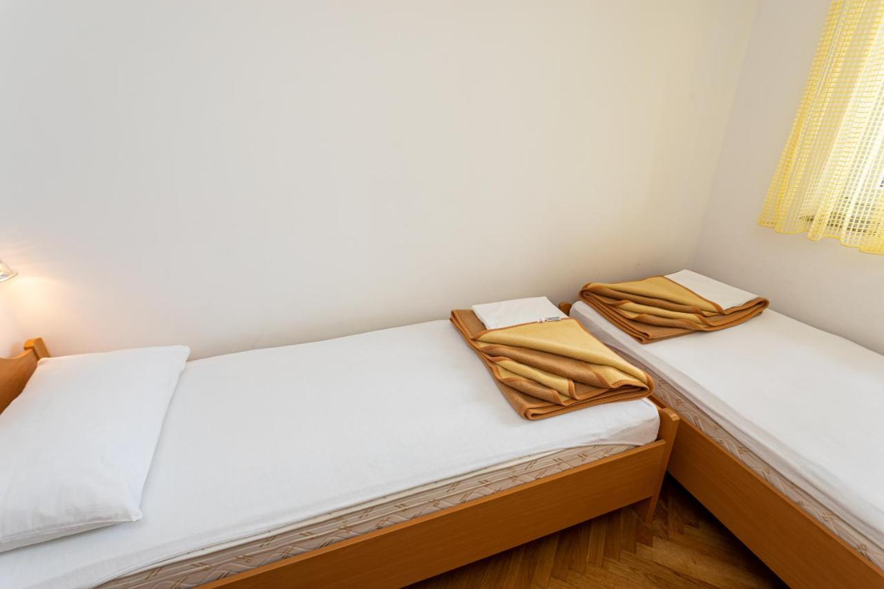 Apartments Crnekovic IV Baška Dış mekan fotoğraf