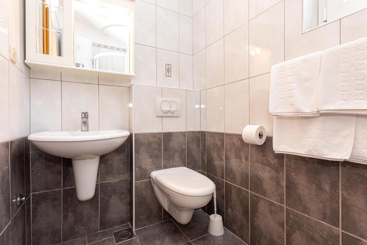 Apartments Crnekovic IV Baška Dış mekan fotoğraf