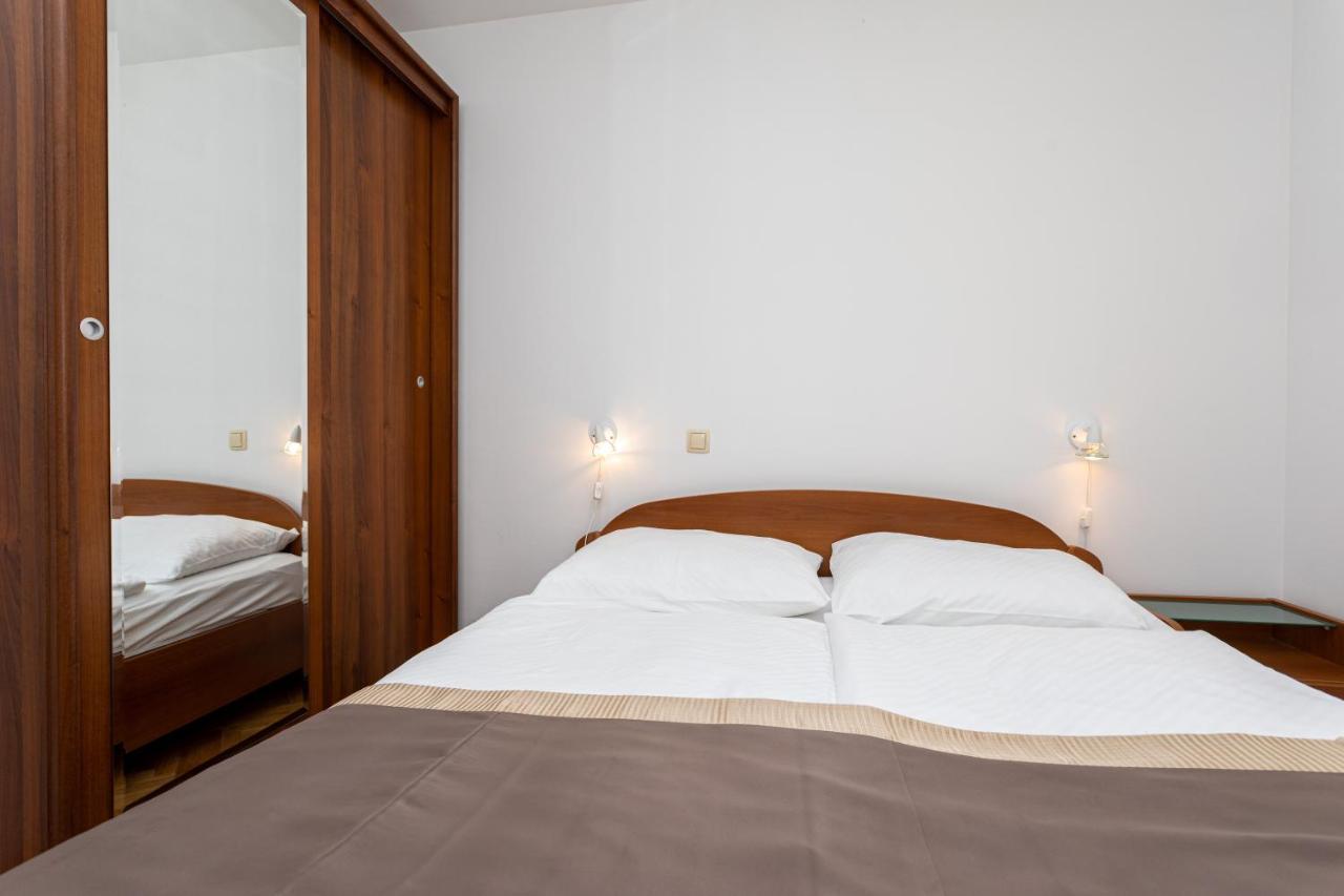 Apartments Crnekovic IV Baška Dış mekan fotoğraf
