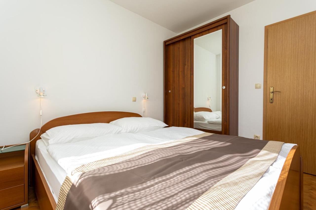 Apartments Crnekovic IV Baška Dış mekan fotoğraf